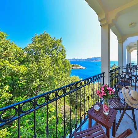 Medusa Hotel 3*